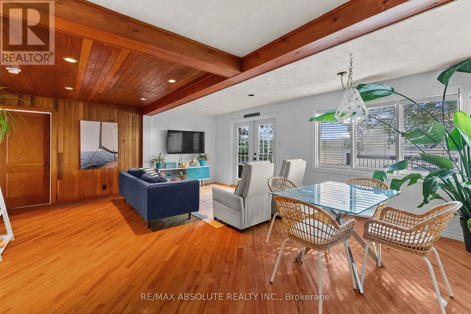470 BAYVIEW DRIVE