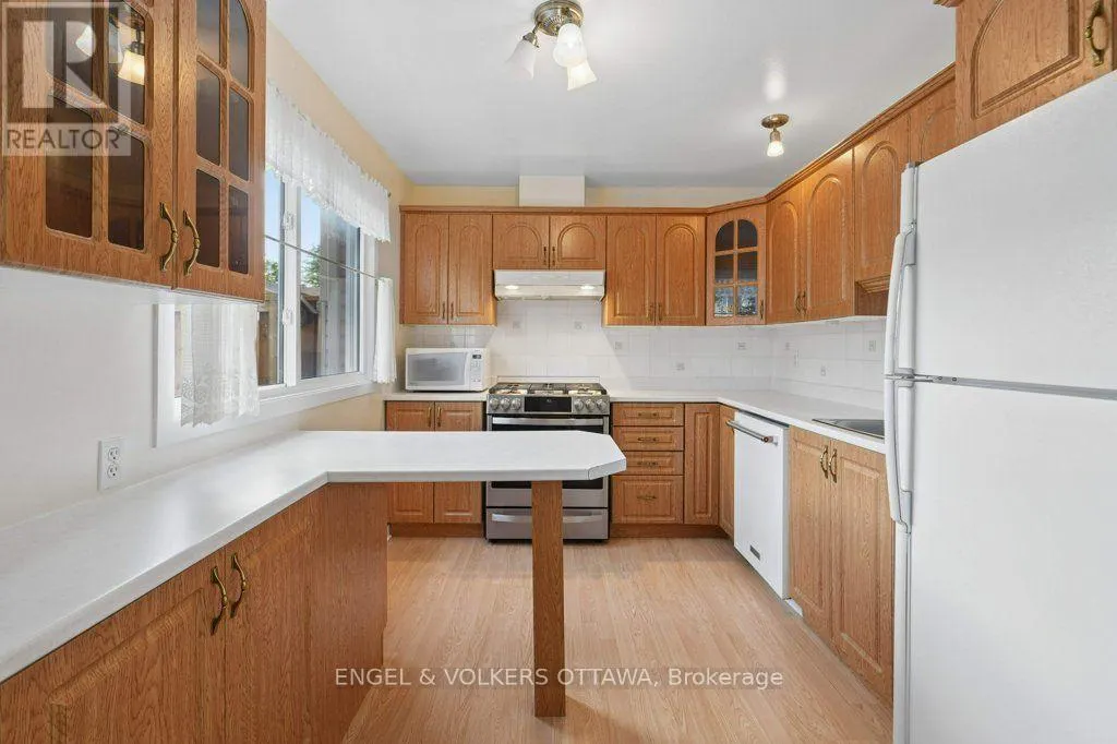 18 - 1280 CAHILL DRIVE