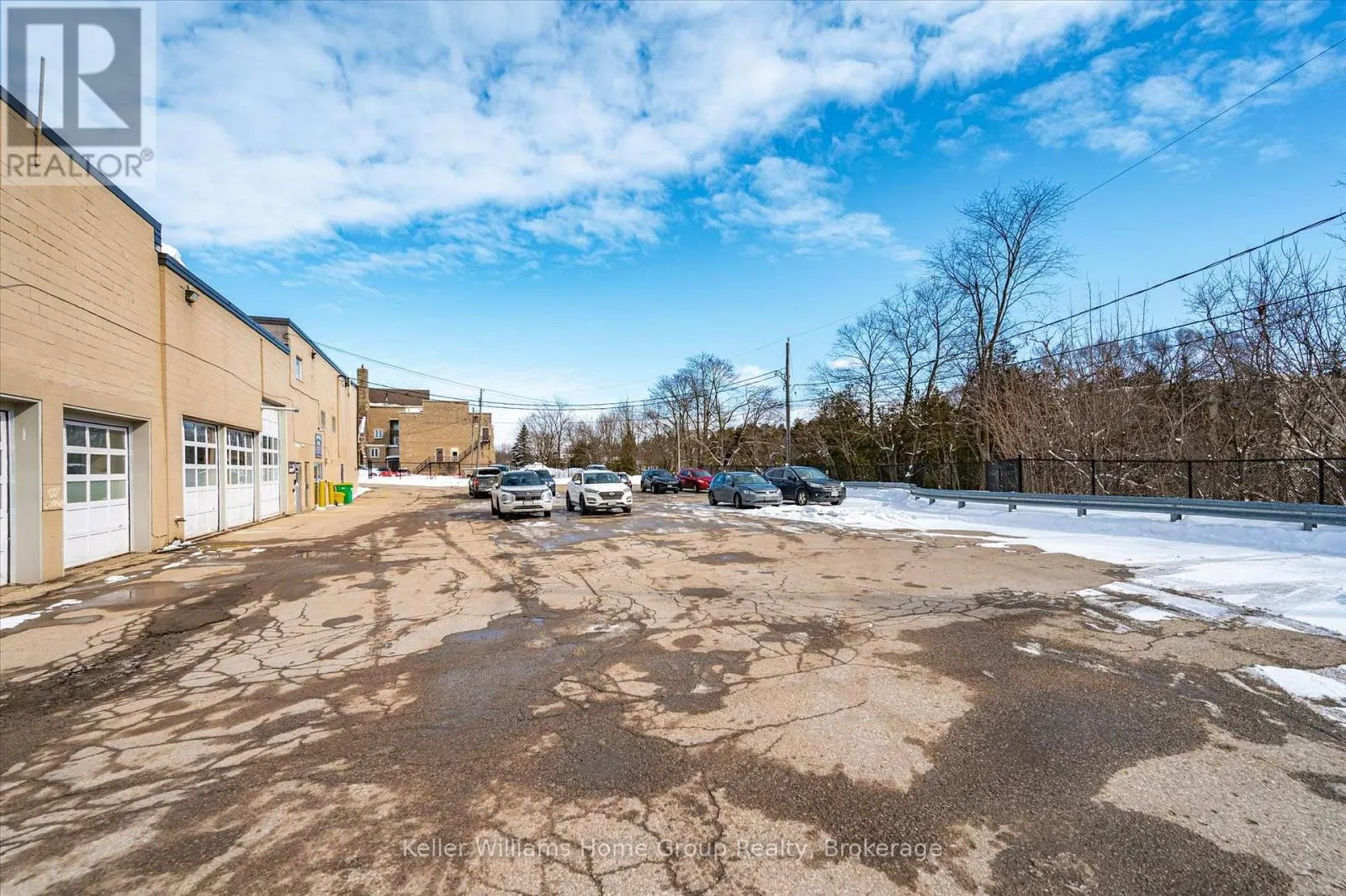 380 ST ANDREW STREET W