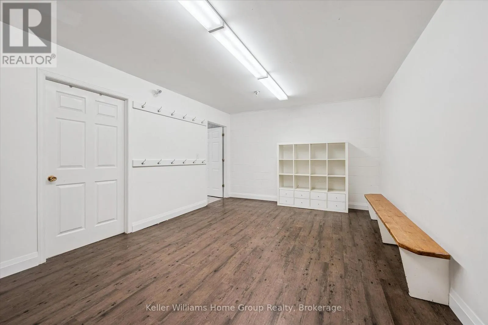 380 ST ANDREW STREET W