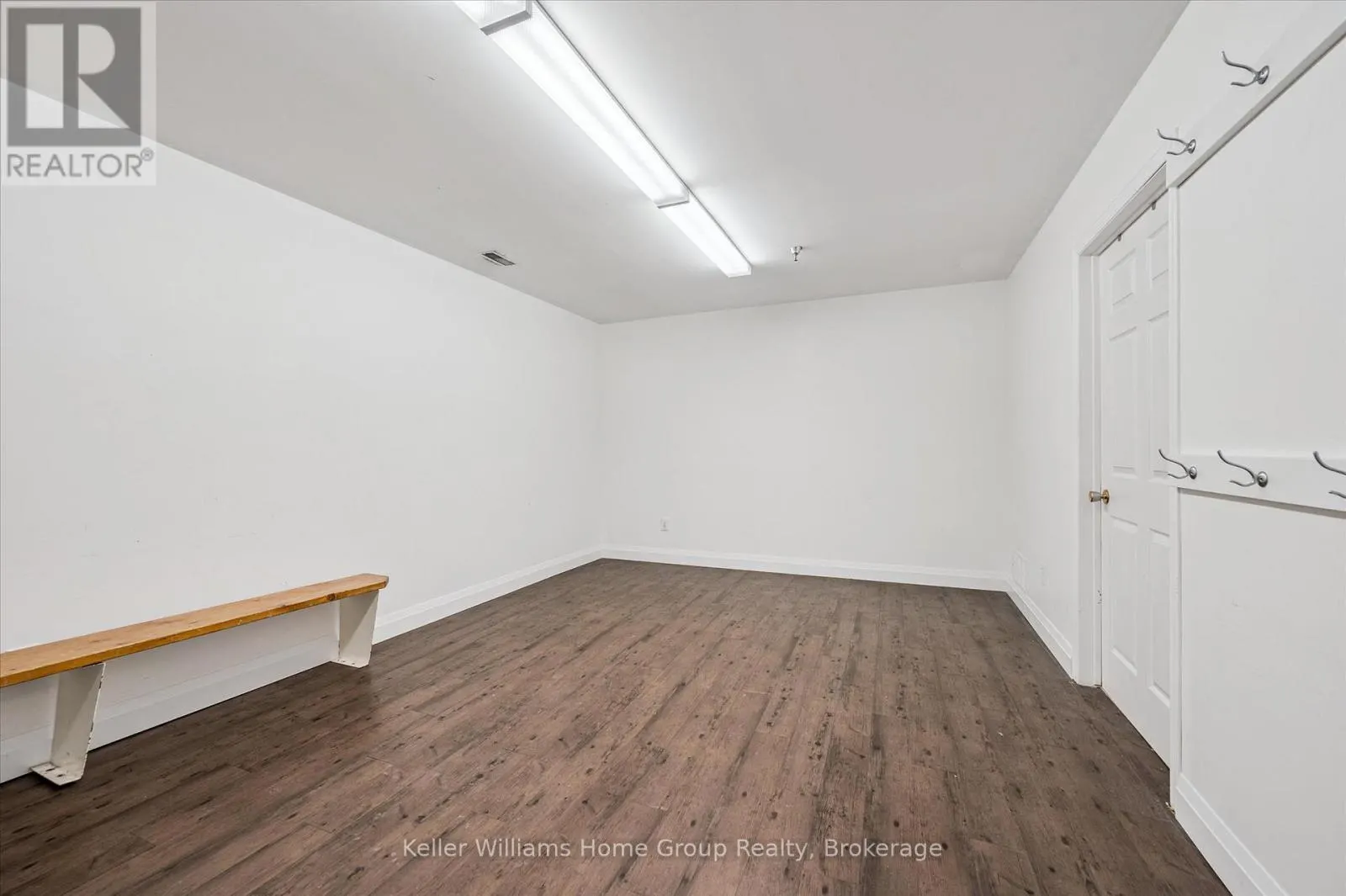 380 ST ANDREW STREET W