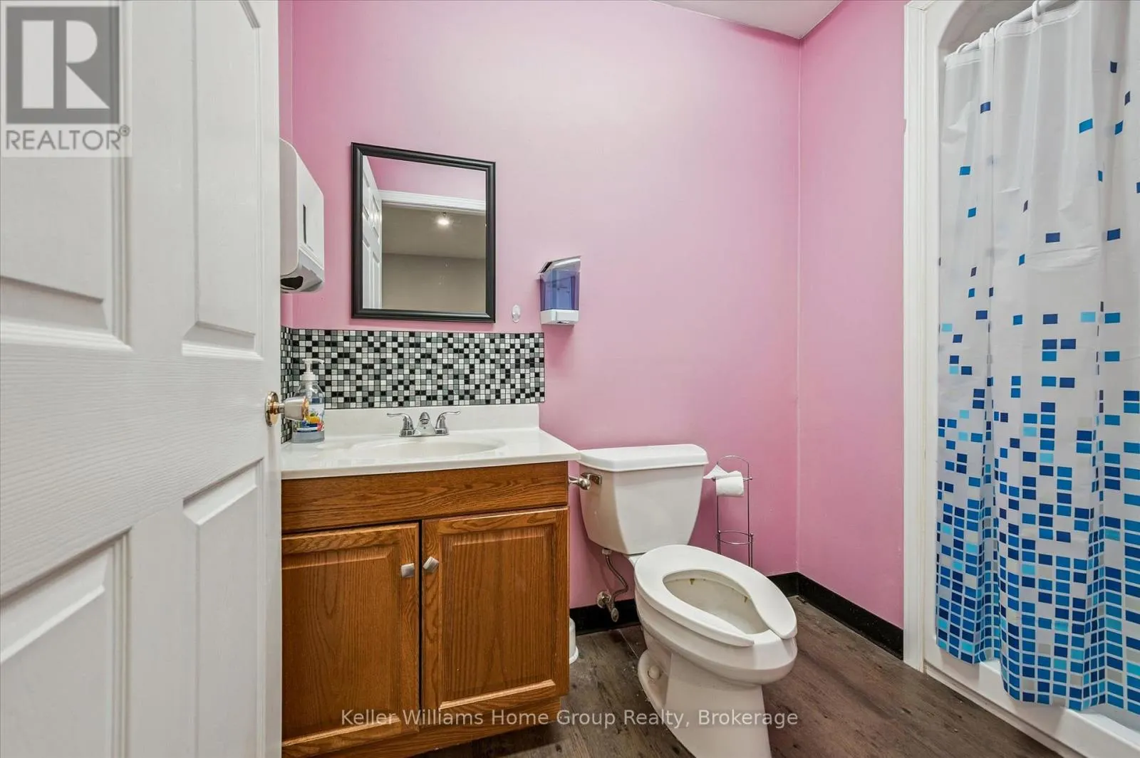 380 ST ANDREW STREET W