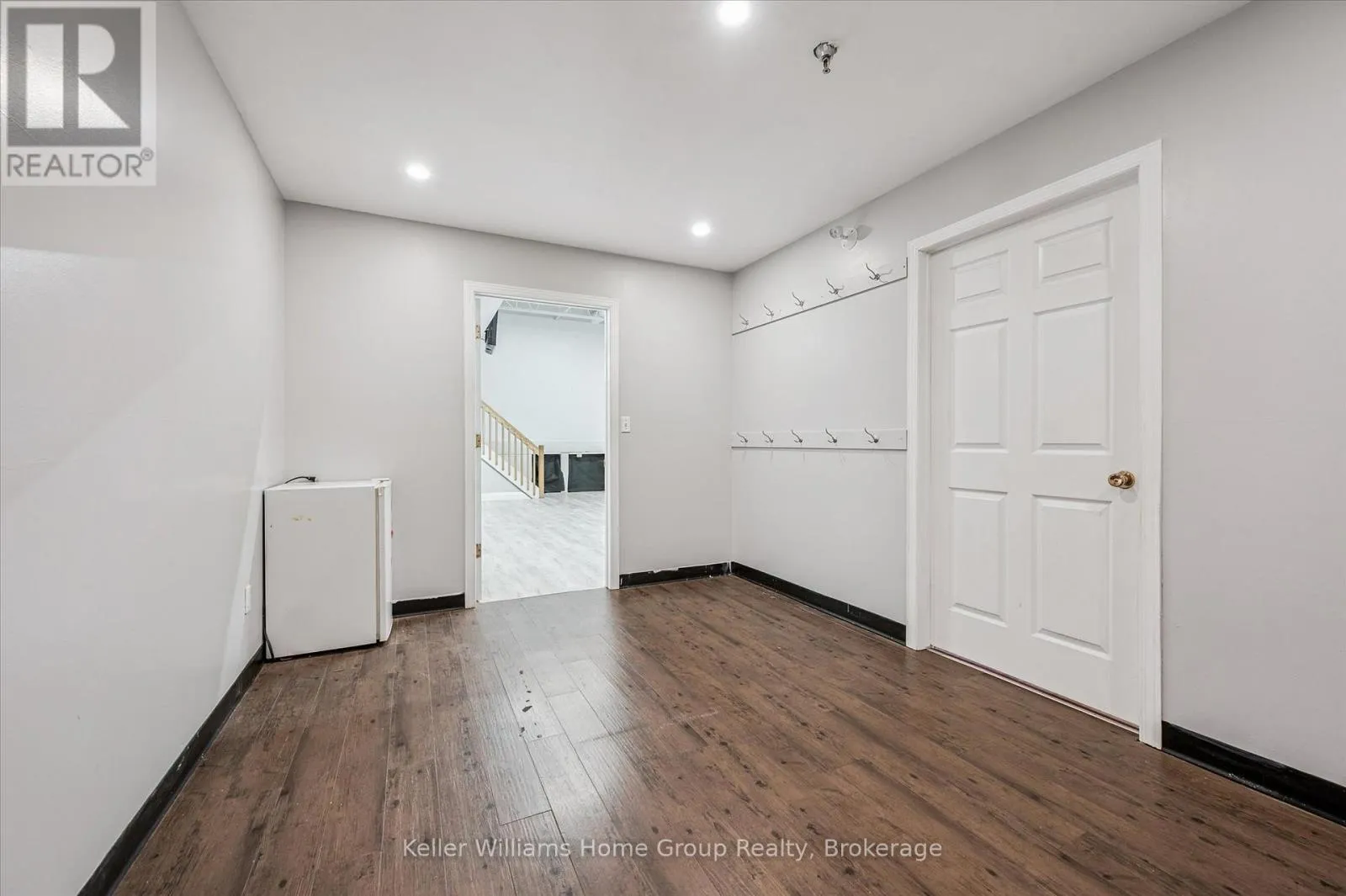 380 ST ANDREW STREET W