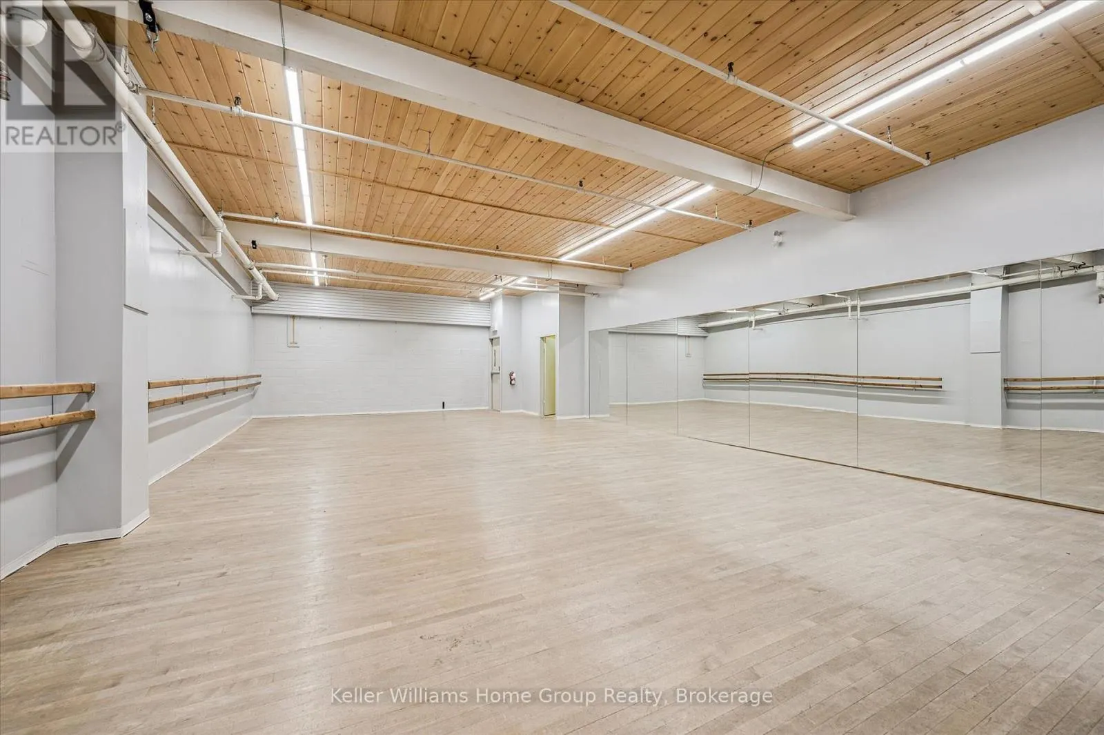 380 ST ANDREW STREET W
