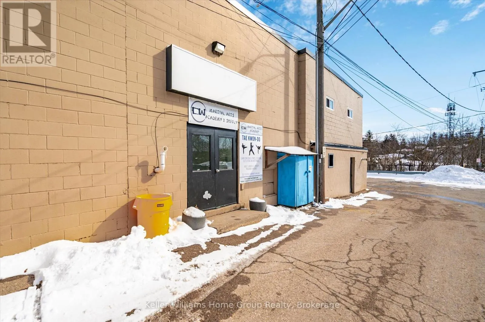 380 ST ANDREW STREET W