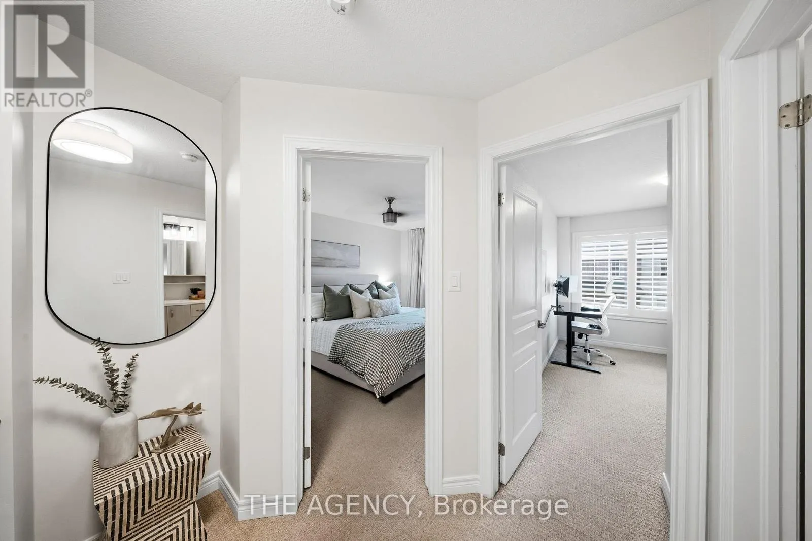 19 - 215 DUNDAS STREET E