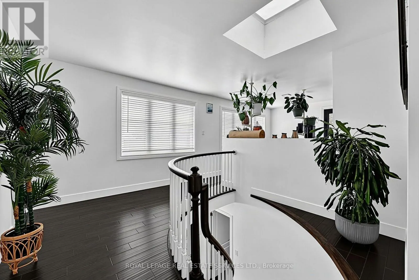 122 ALGONQUIN DRIVE