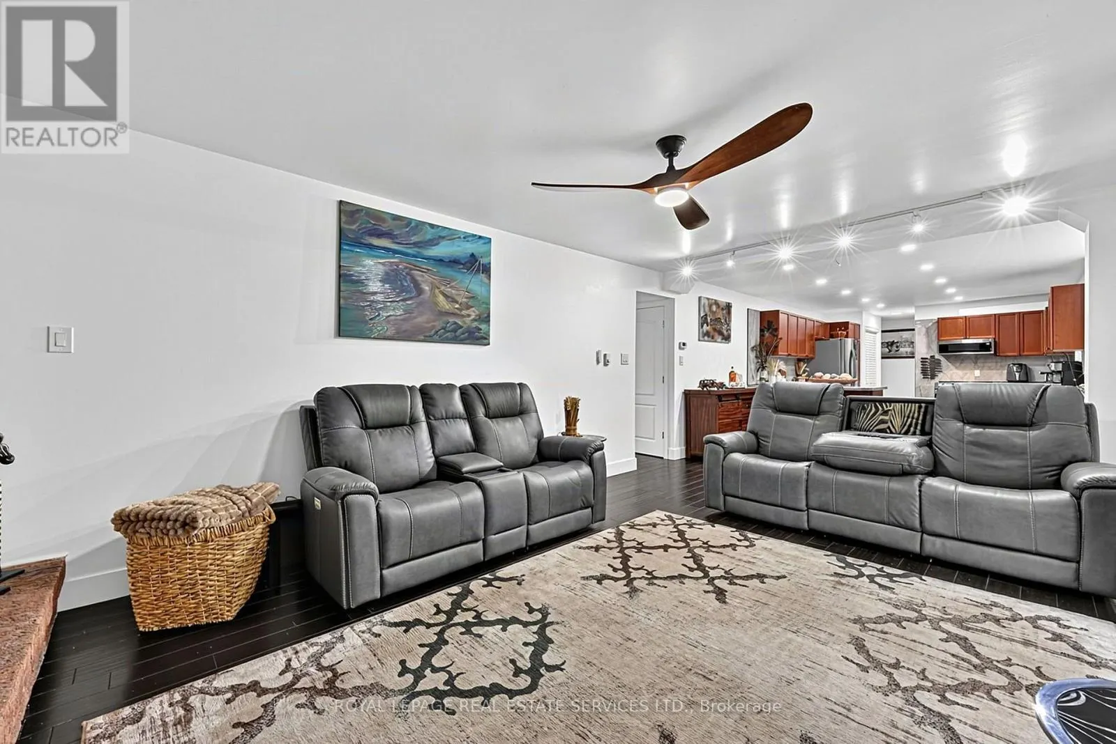 122 ALGONQUIN DRIVE