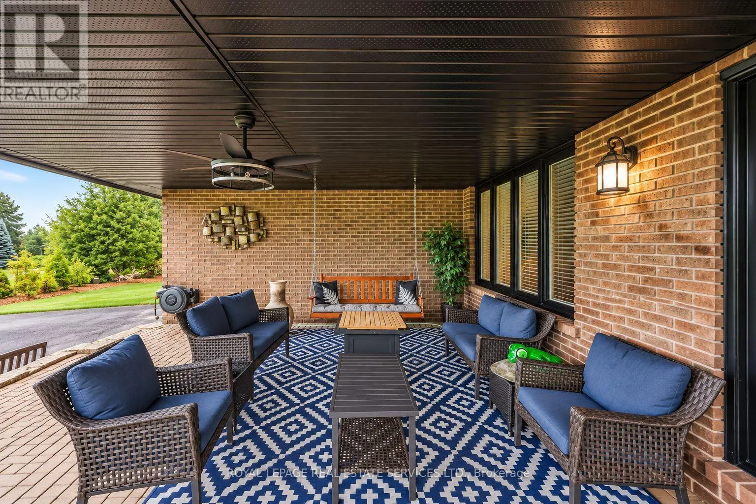 122 ALGONQUIN DRIVE
