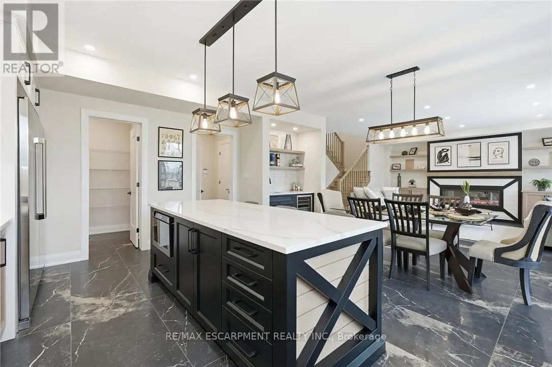 7 BARTLETT AVENUE