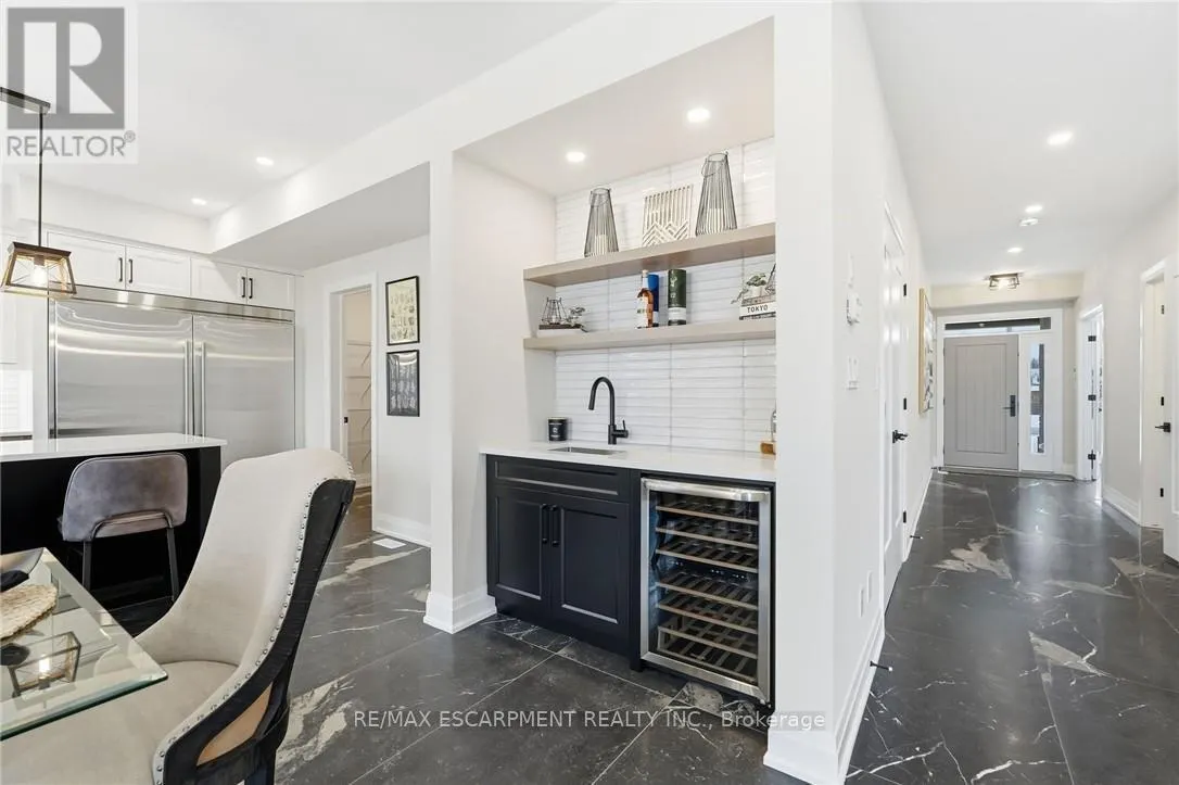 7 BARTLETT AVENUE