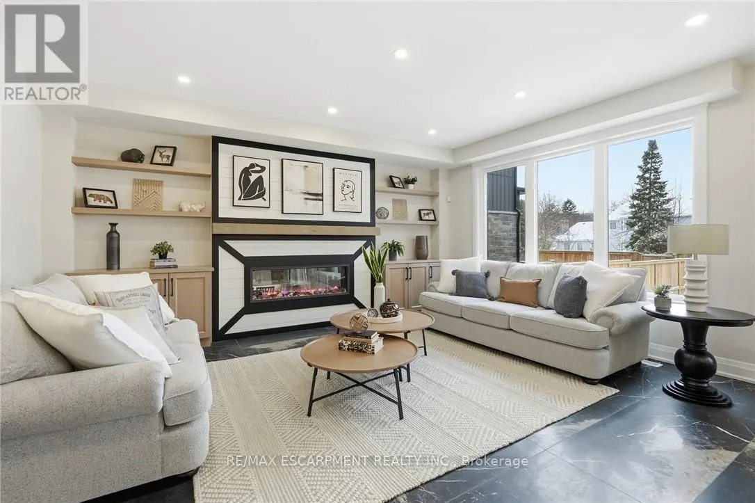 7 BARTLETT AVENUE