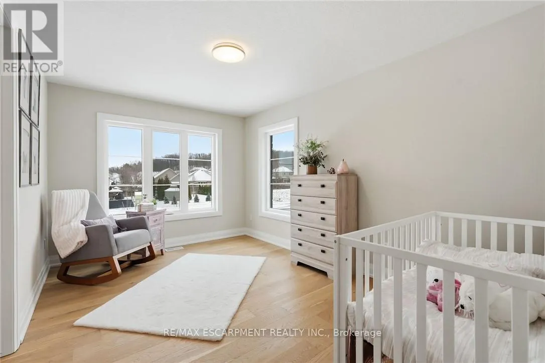 7 BARTLETT AVENUE
