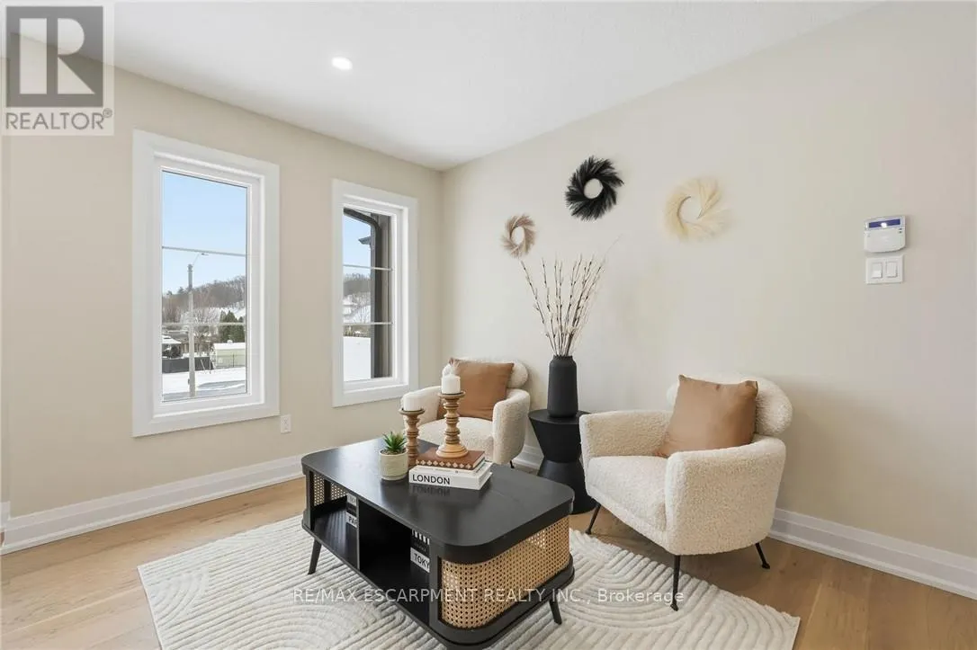 7 BARTLETT AVENUE