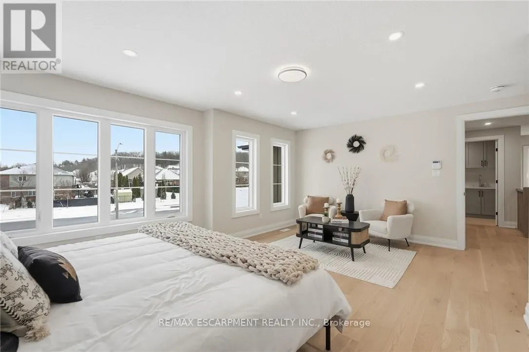 7 BARTLETT AVENUE
