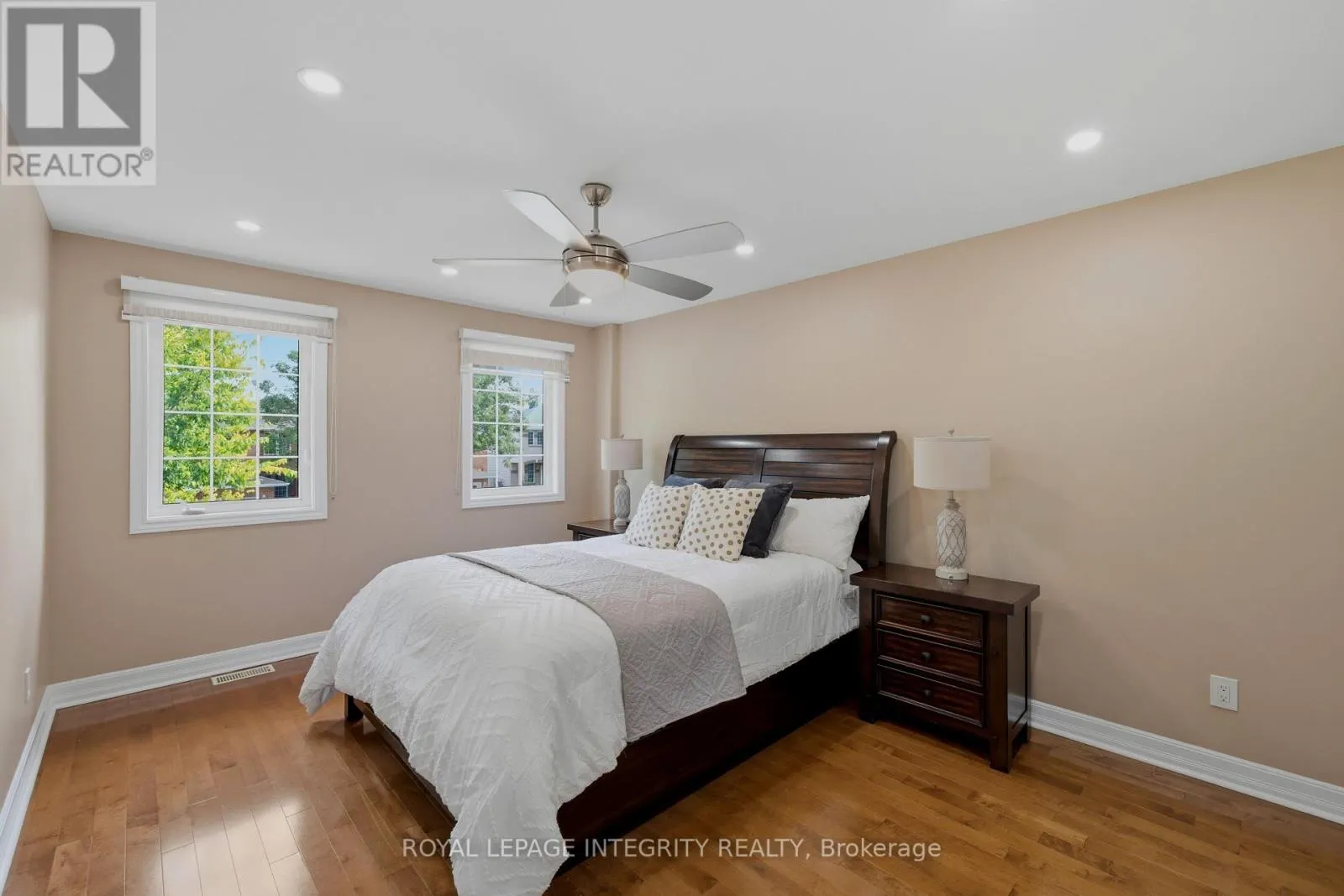 119 WOLISTON CRESCENT