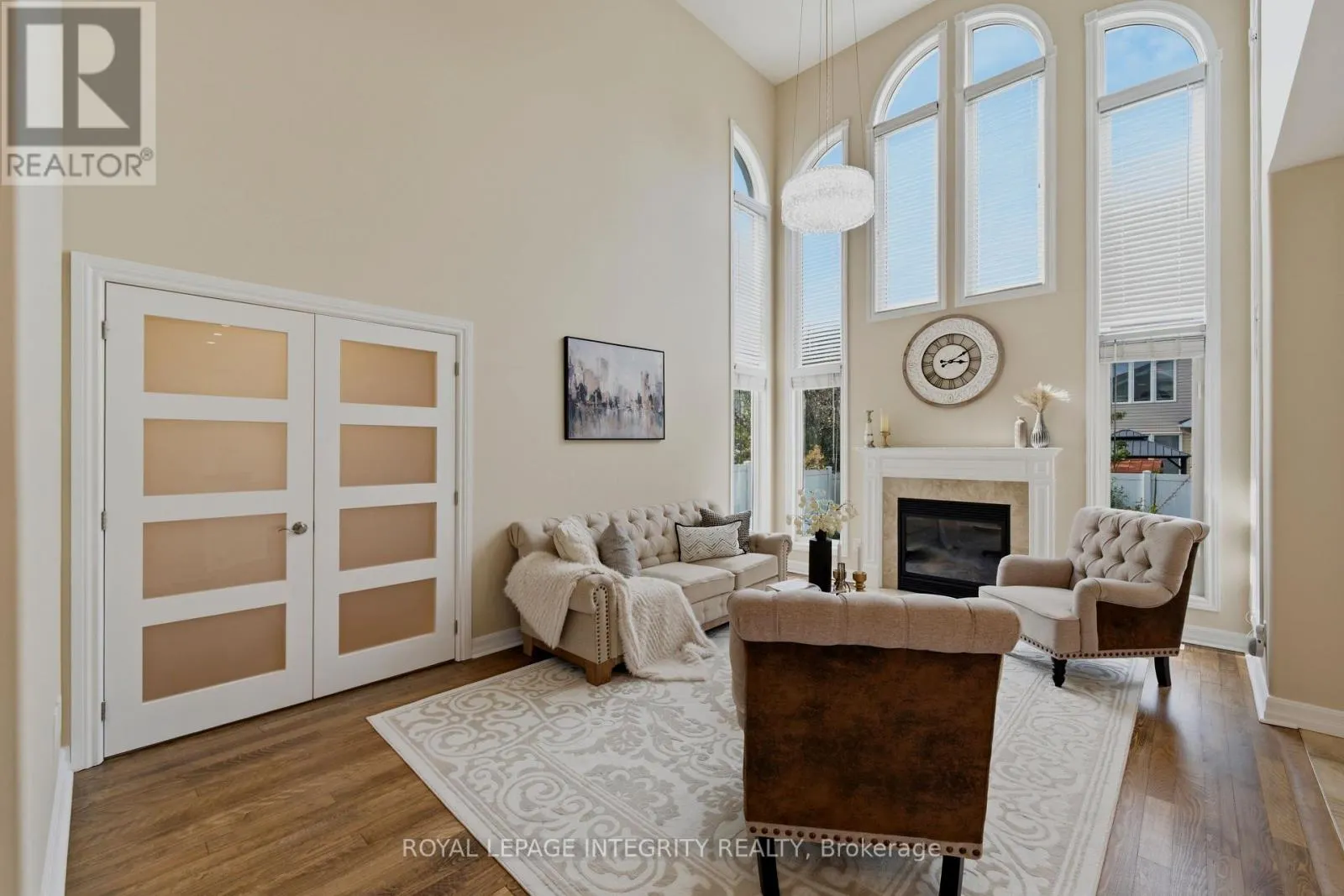 119 WOLISTON CRESCENT