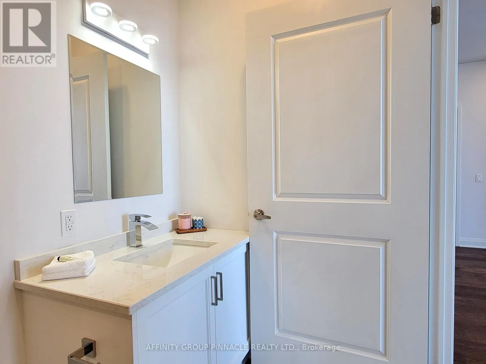 309 - 99 LOUISA STREET #309