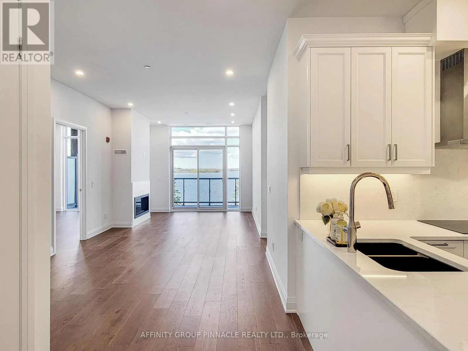 309 - 99 LOUISA STREET #309