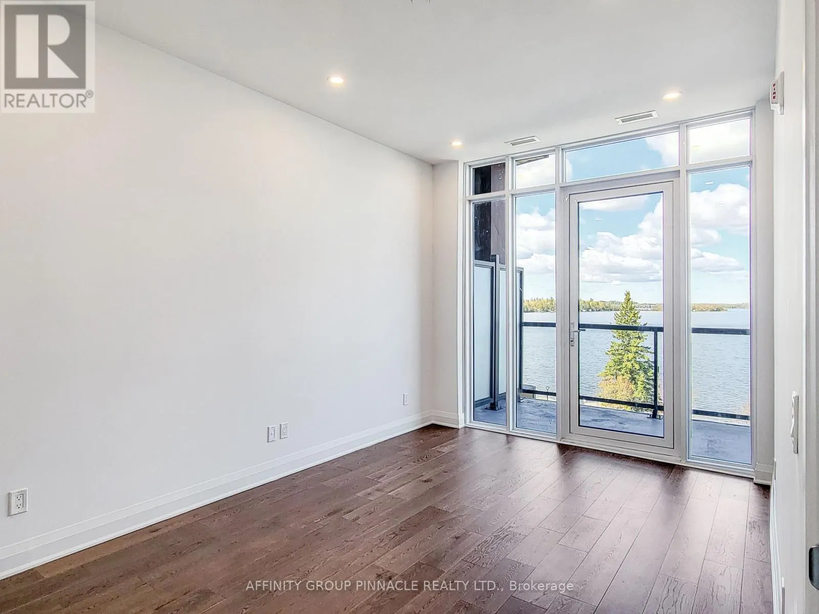 309 - 99 LOUISA STREET #309
