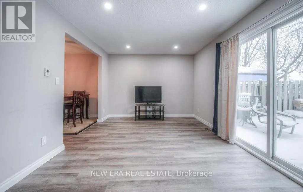 15 - 149 ST CATHARINE STREET