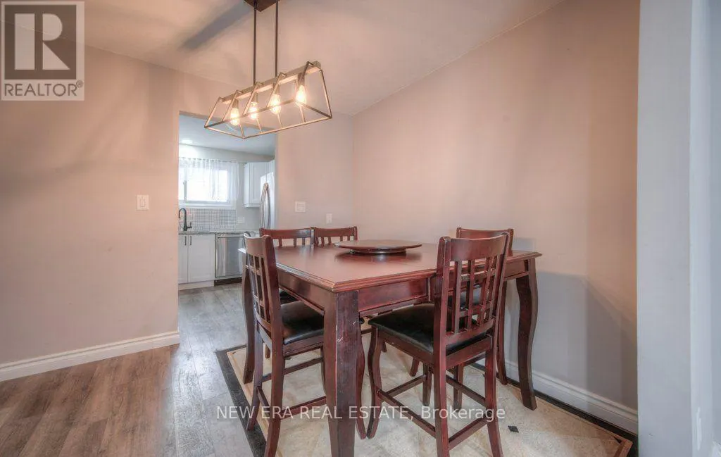 15 - 149 ST CATHARINE STREET