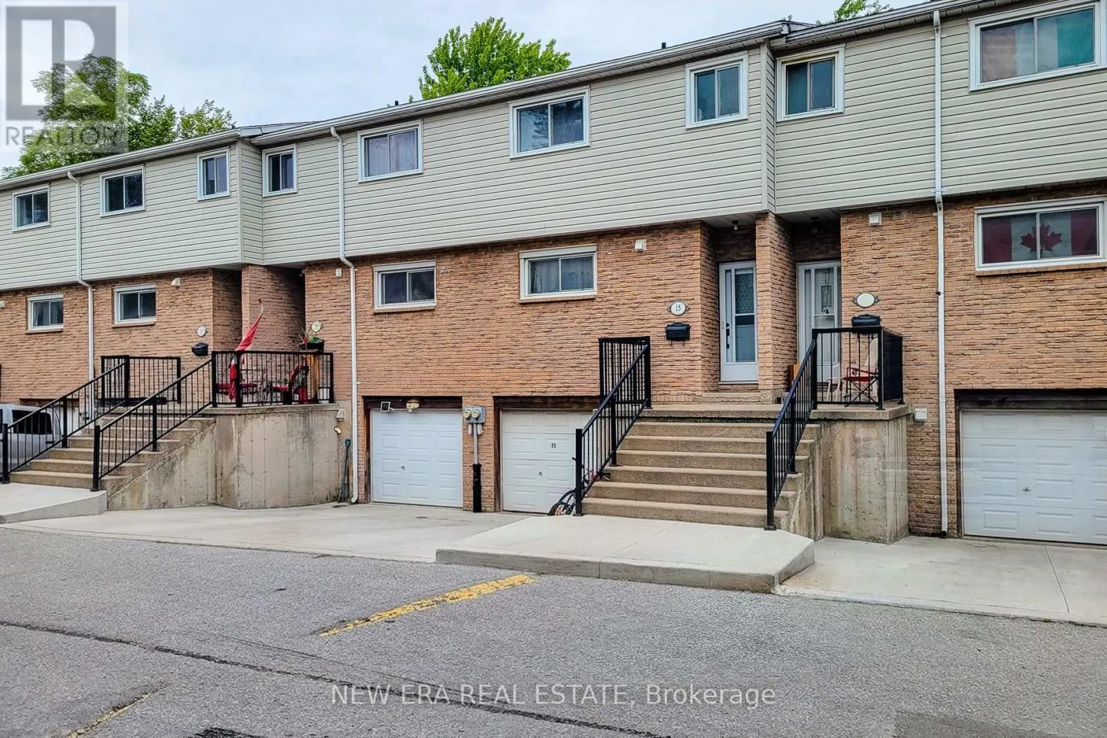 15 - 149 ST CATHARINE STREET
