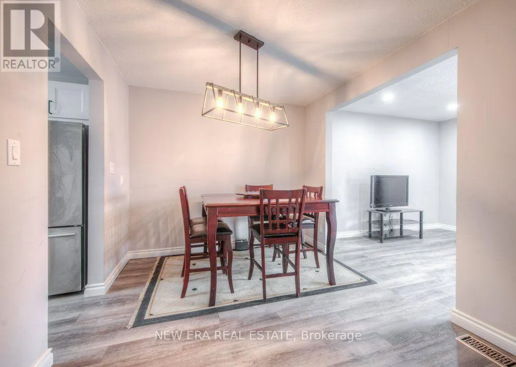 15 - 149 ST CATHARINE STREET