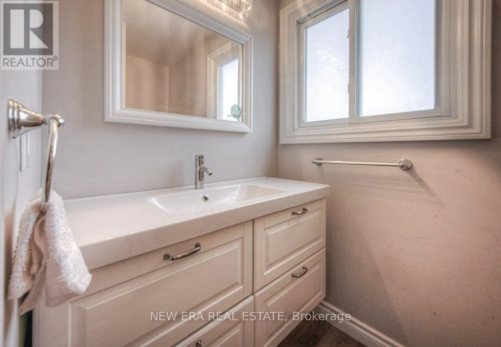 15 - 149 ST CATHARINE STREET