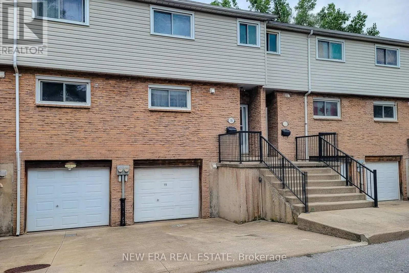 15 - 149 ST CATHARINE STREET
