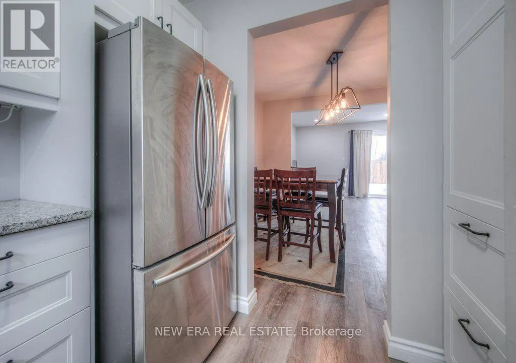 15 - 149 ST CATHARINE STREET