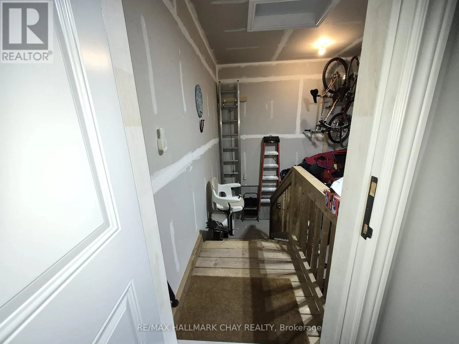 11 RABBIT ROAD