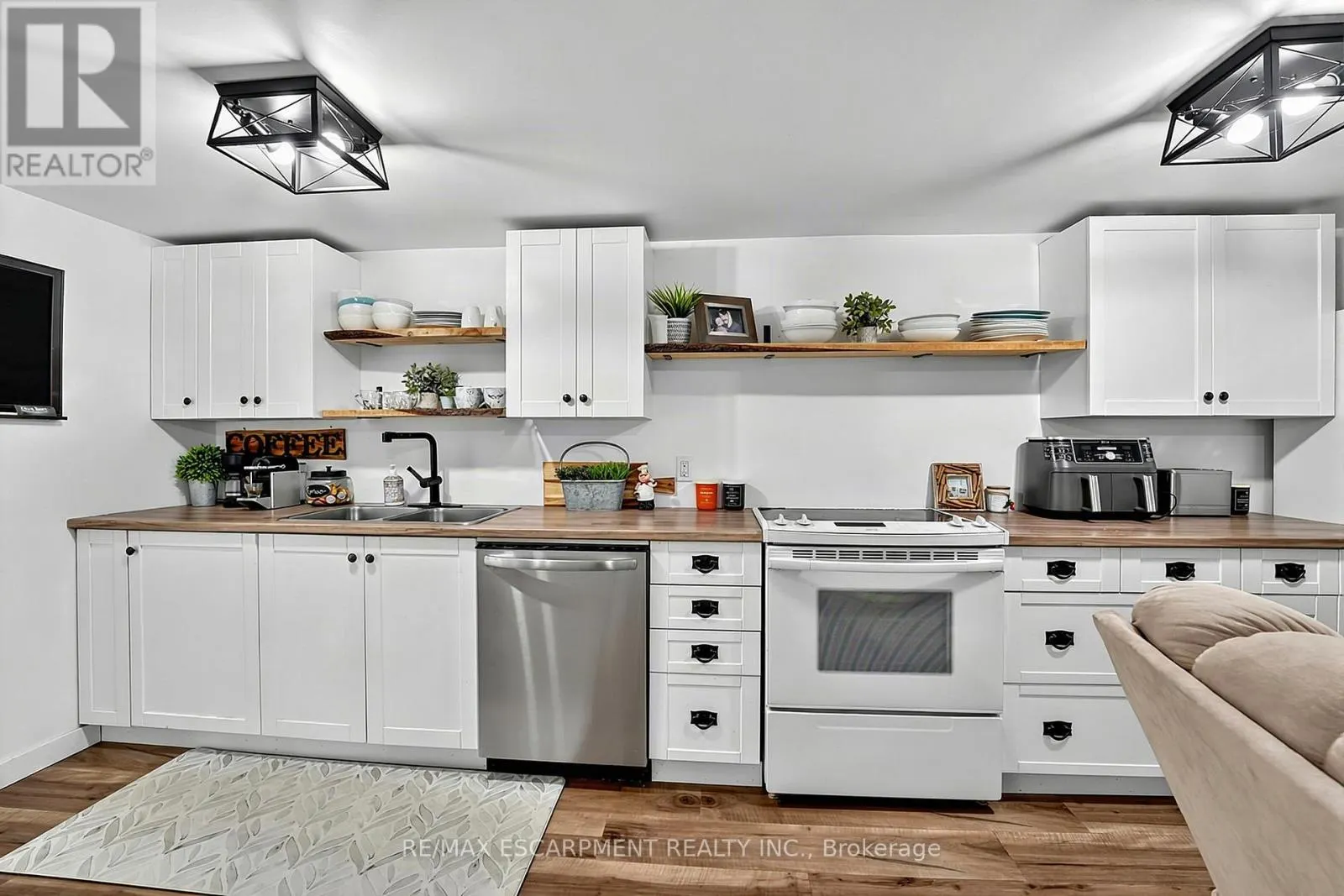 1073 CEDAR BEACH ROAD