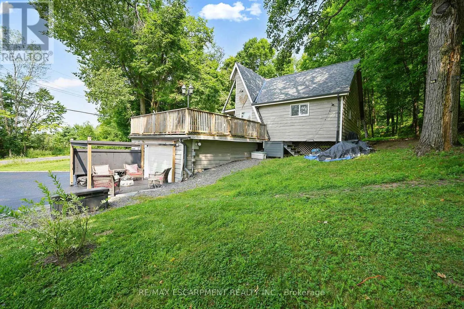 1073 CEDAR BEACH ROAD