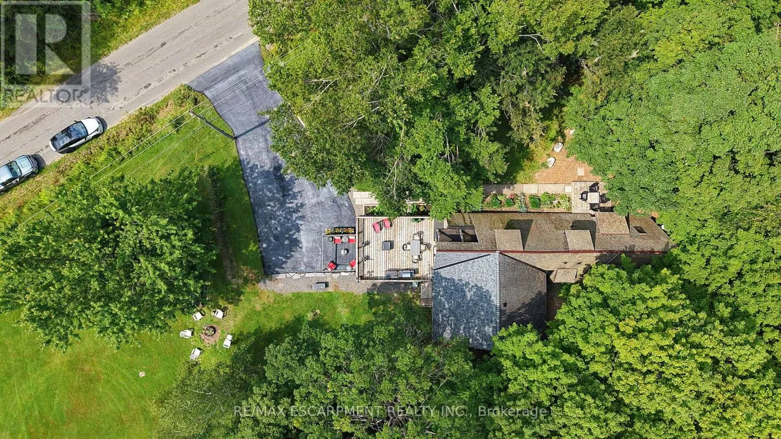 1073 CEDAR BEACH ROAD