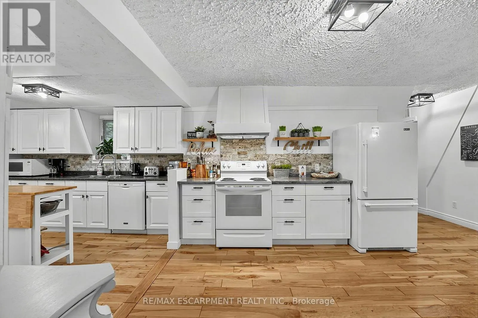 1073 CEDAR BEACH ROAD