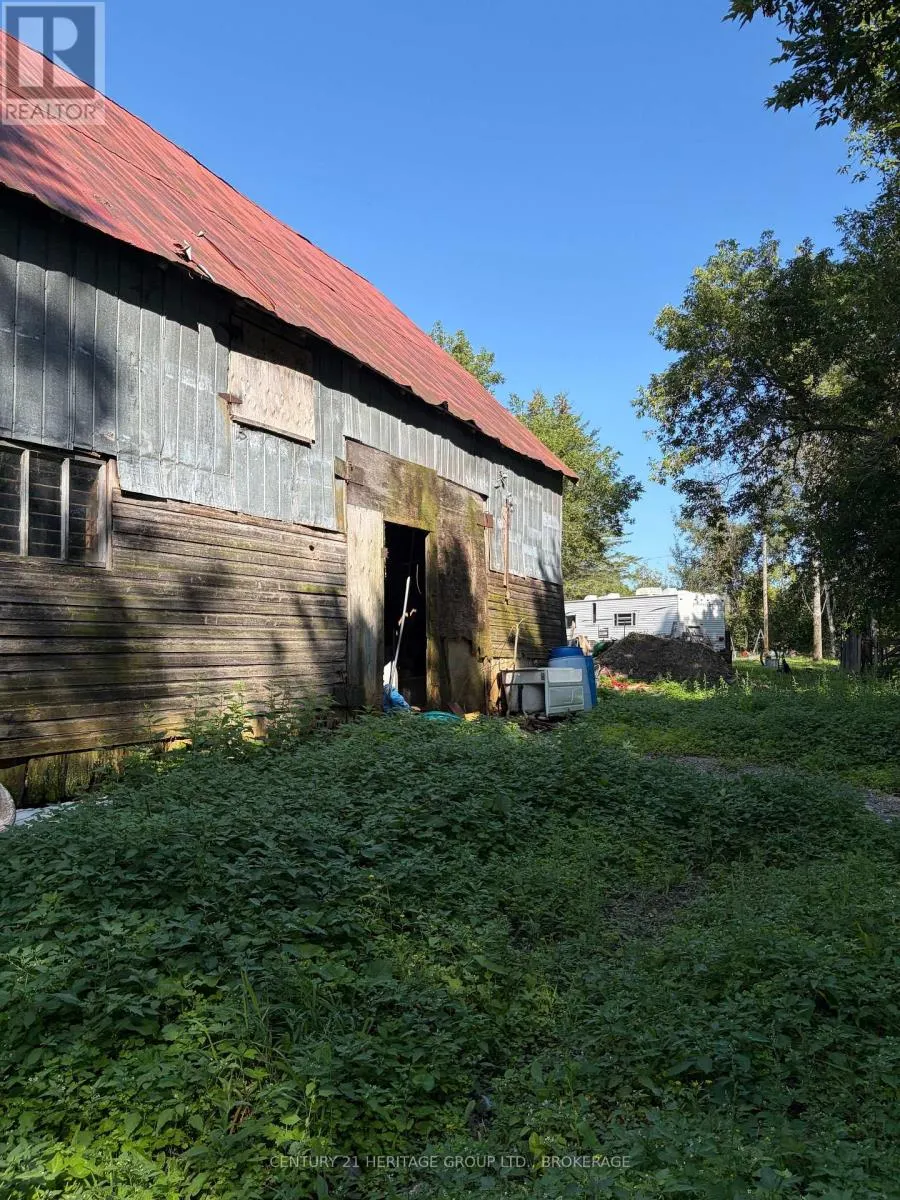 523 LOWER OAK LEAF ROAD