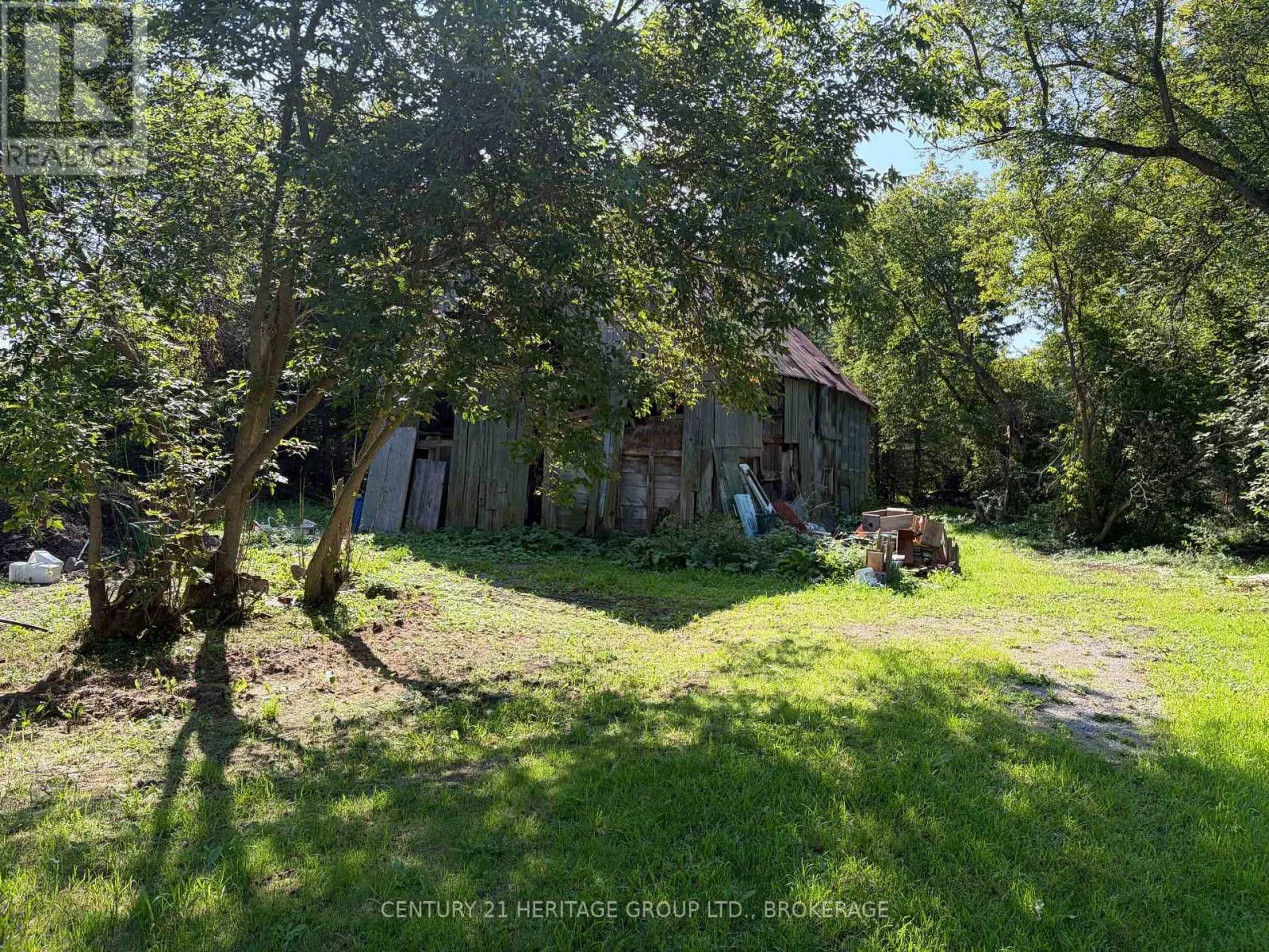 523 LOWER OAK LEAF ROAD