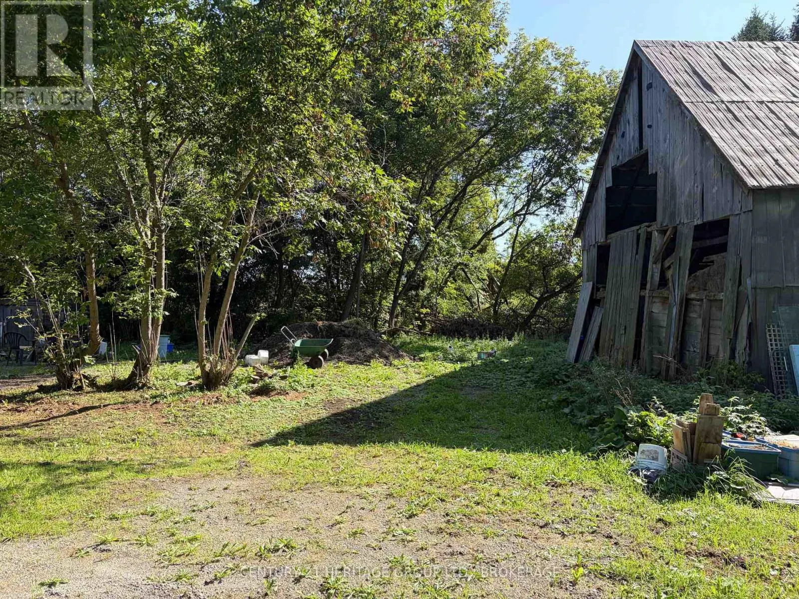 523 LOWER OAK LEAF ROAD