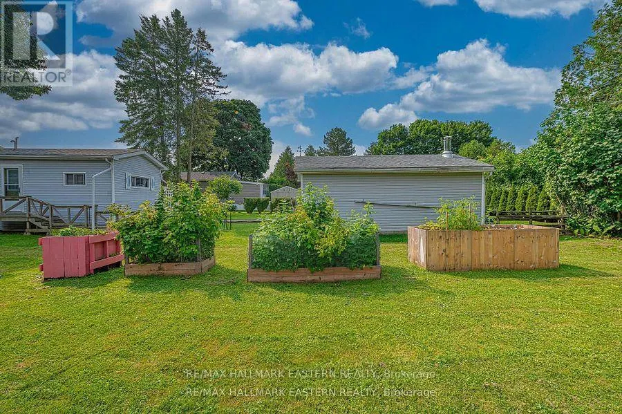 6 HILLVIEW DRIVE