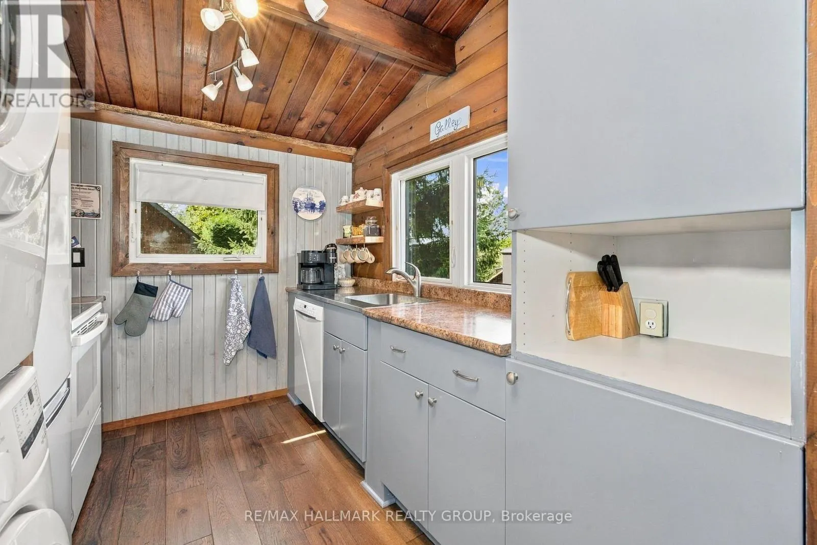 92 KERRY POINT ROAD