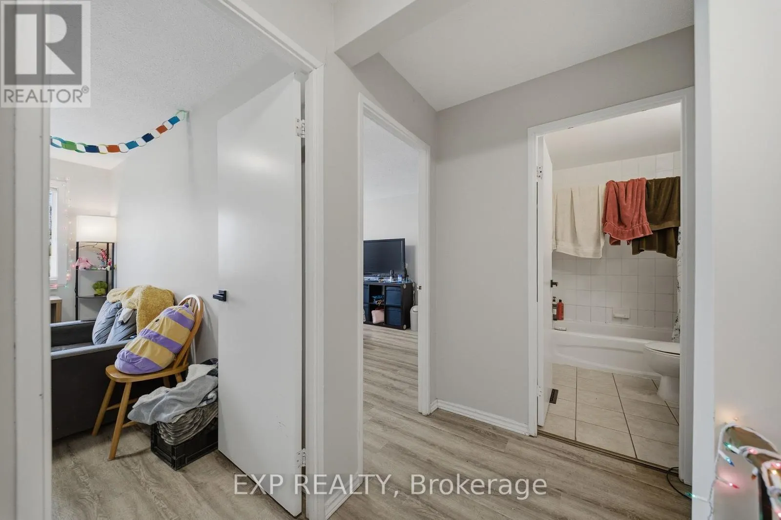 11 - 1675 HEATHERINGTON ROAD