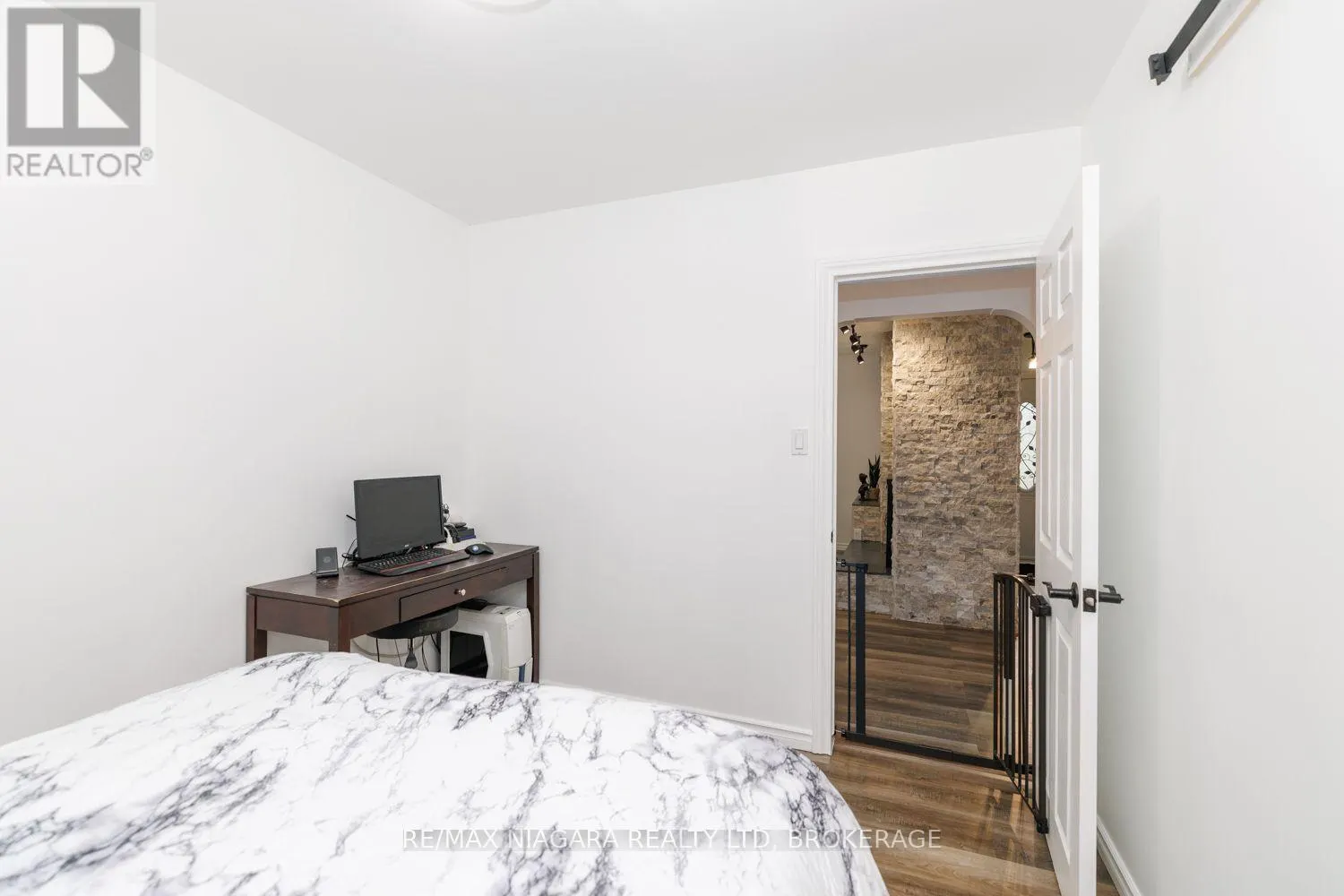 42 STRATHCONA DRIVE S