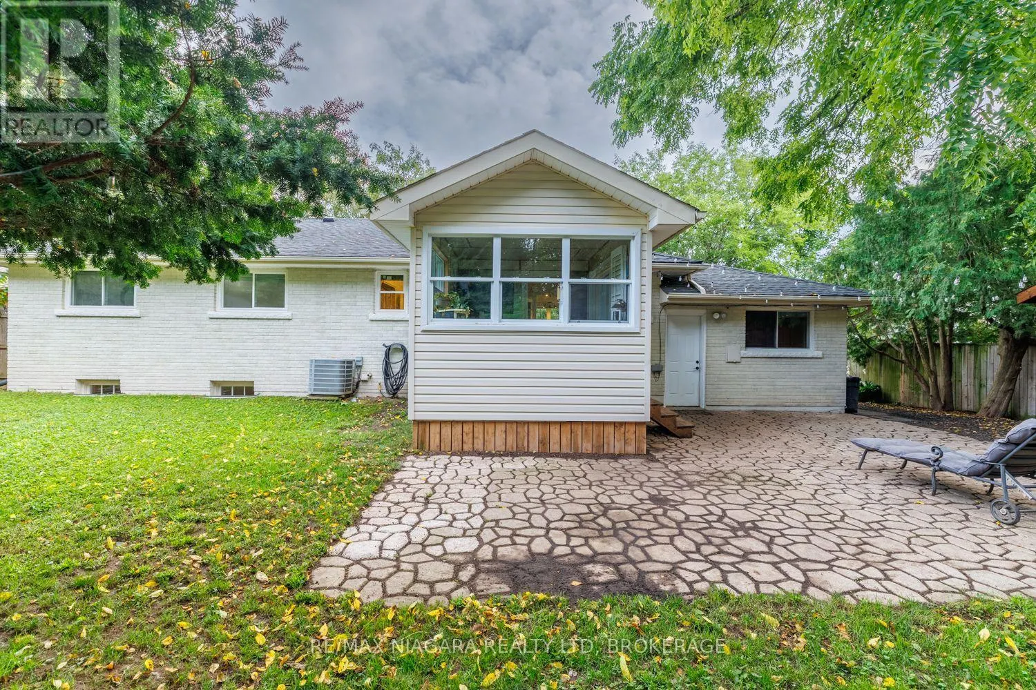 42 STRATHCONA DRIVE S