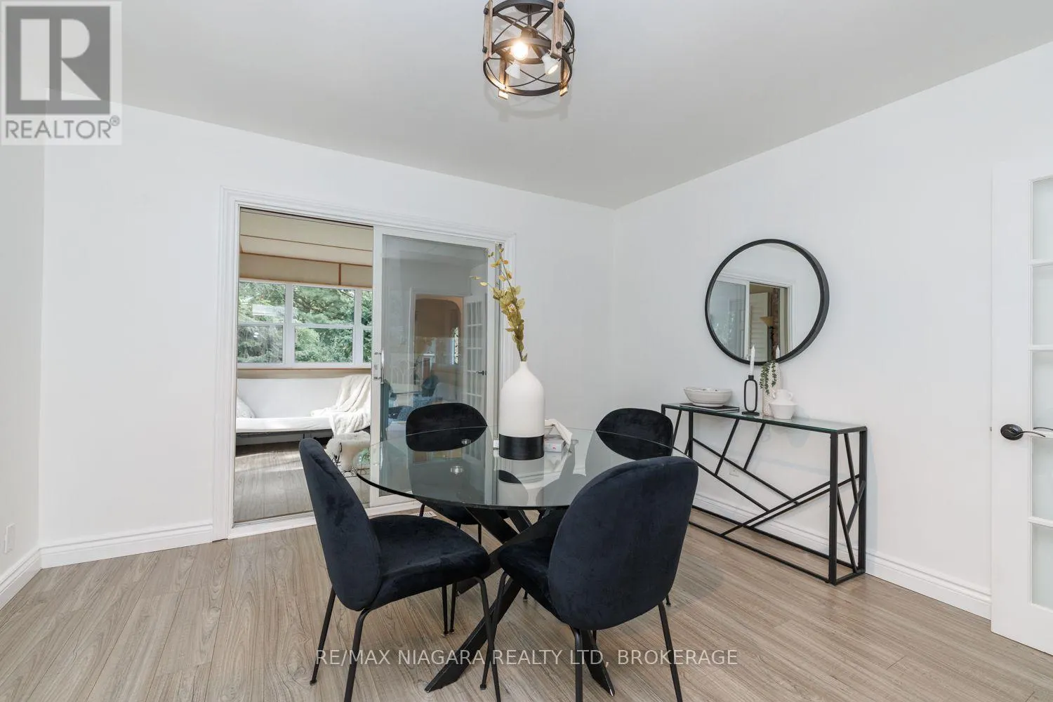 42 STRATHCONA DRIVE S