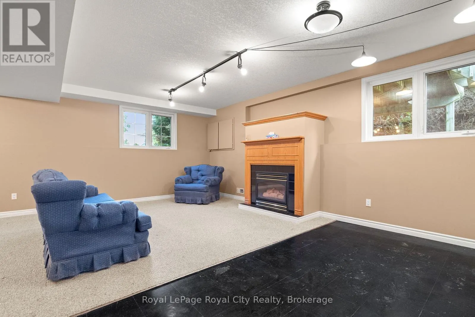 4452 SIDEROAD 20 N