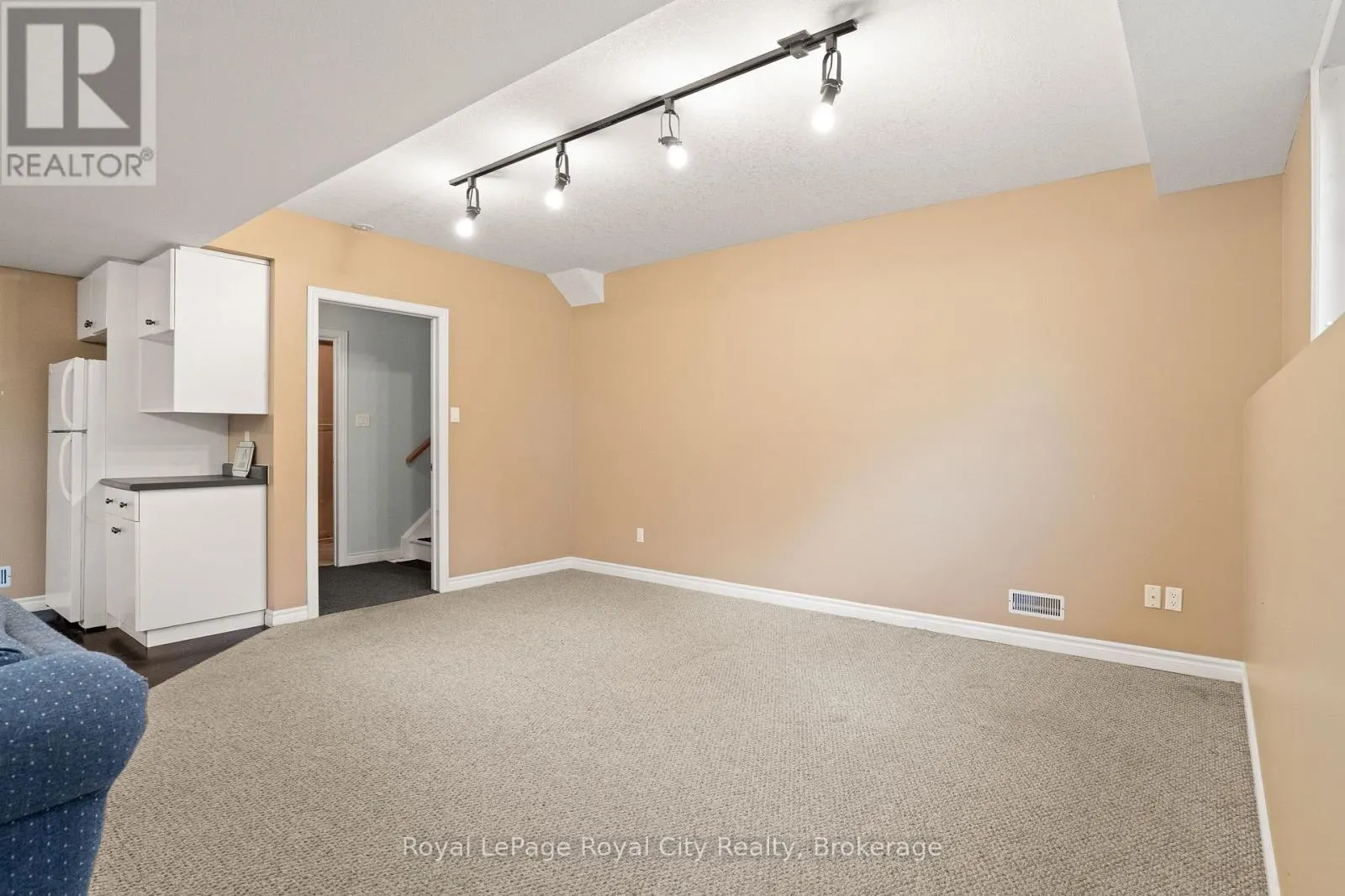 4452 SIDEROAD 20 N