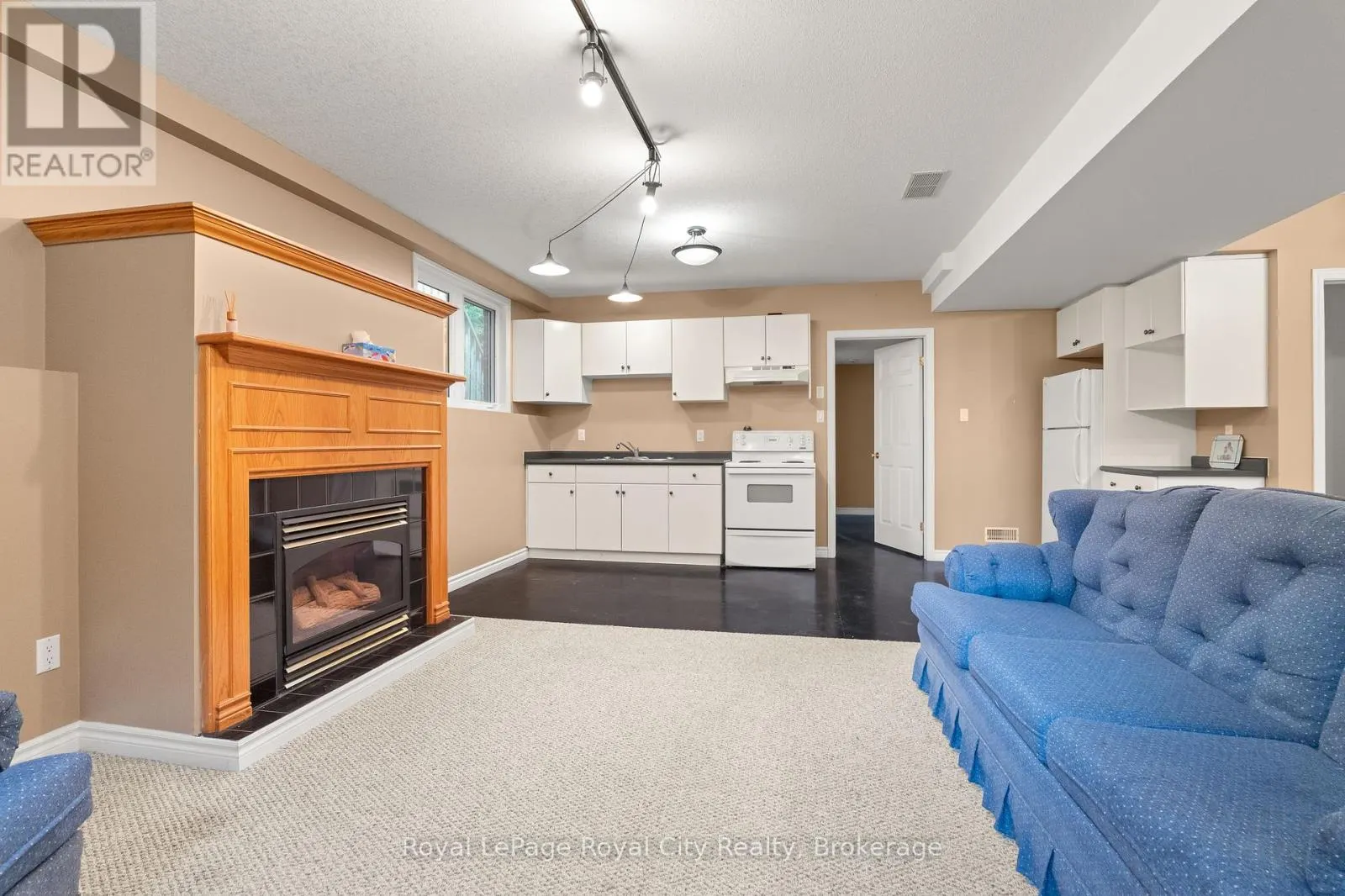 4452 SIDEROAD 20 N
