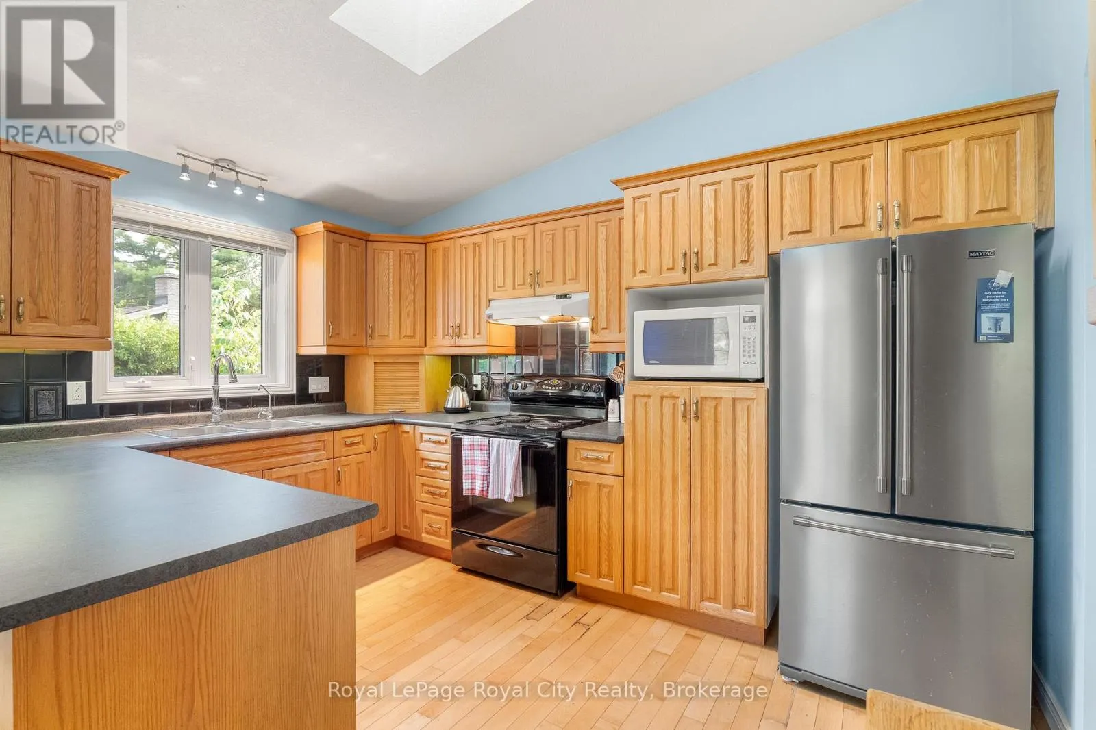 4452 SIDEROAD 20 N