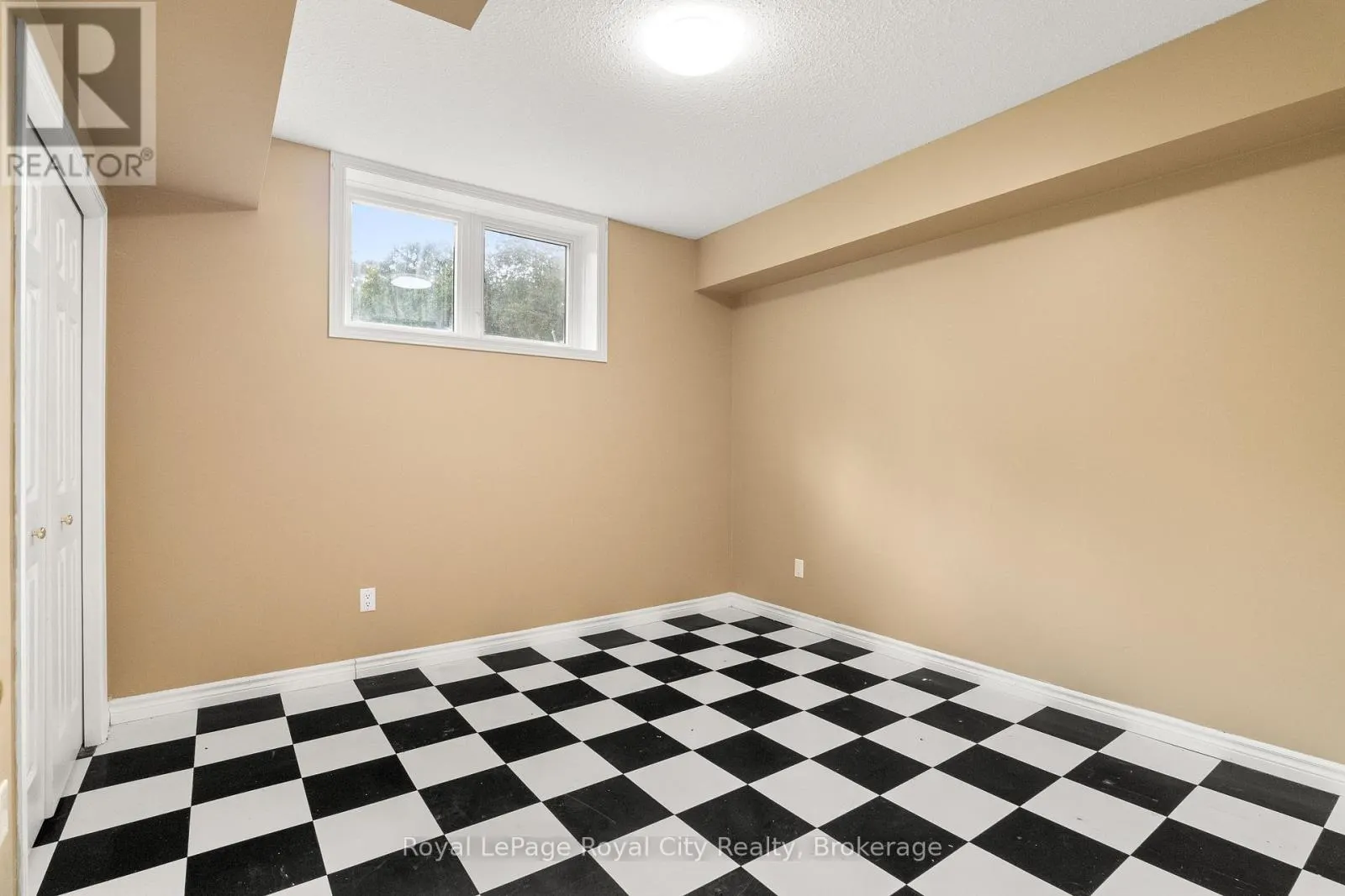 4452 SIDEROAD 20 N